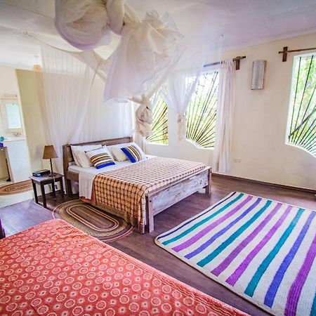 Mami Wata House Bed & Breakfast Kwale ภายนอก รูปภาพ