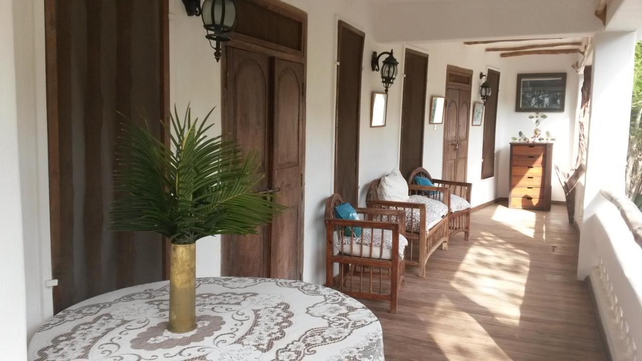 Mami Wata House Bed & Breakfast Kwale ภายนอก รูปภาพ