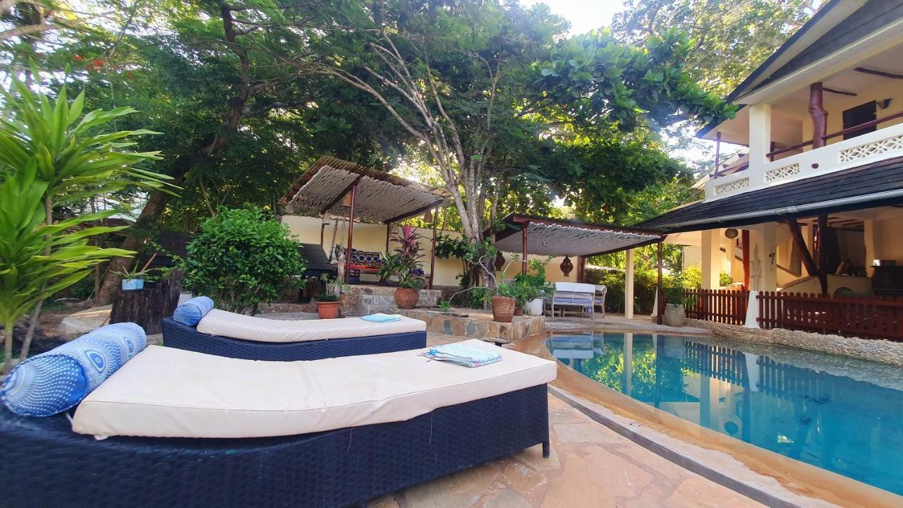 Mami Wata House Bed & Breakfast Kwale ภายนอก รูปภาพ