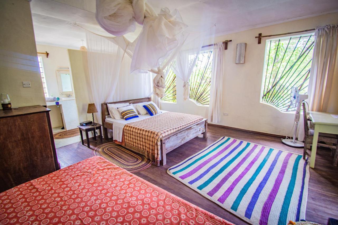 Mami Wata House Bed & Breakfast Kwale ภายนอก รูปภาพ