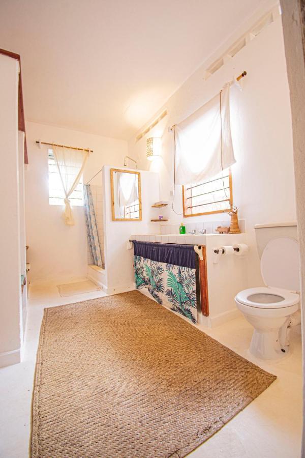 Mami Wata House Bed & Breakfast Kwale ภายนอก รูปภาพ