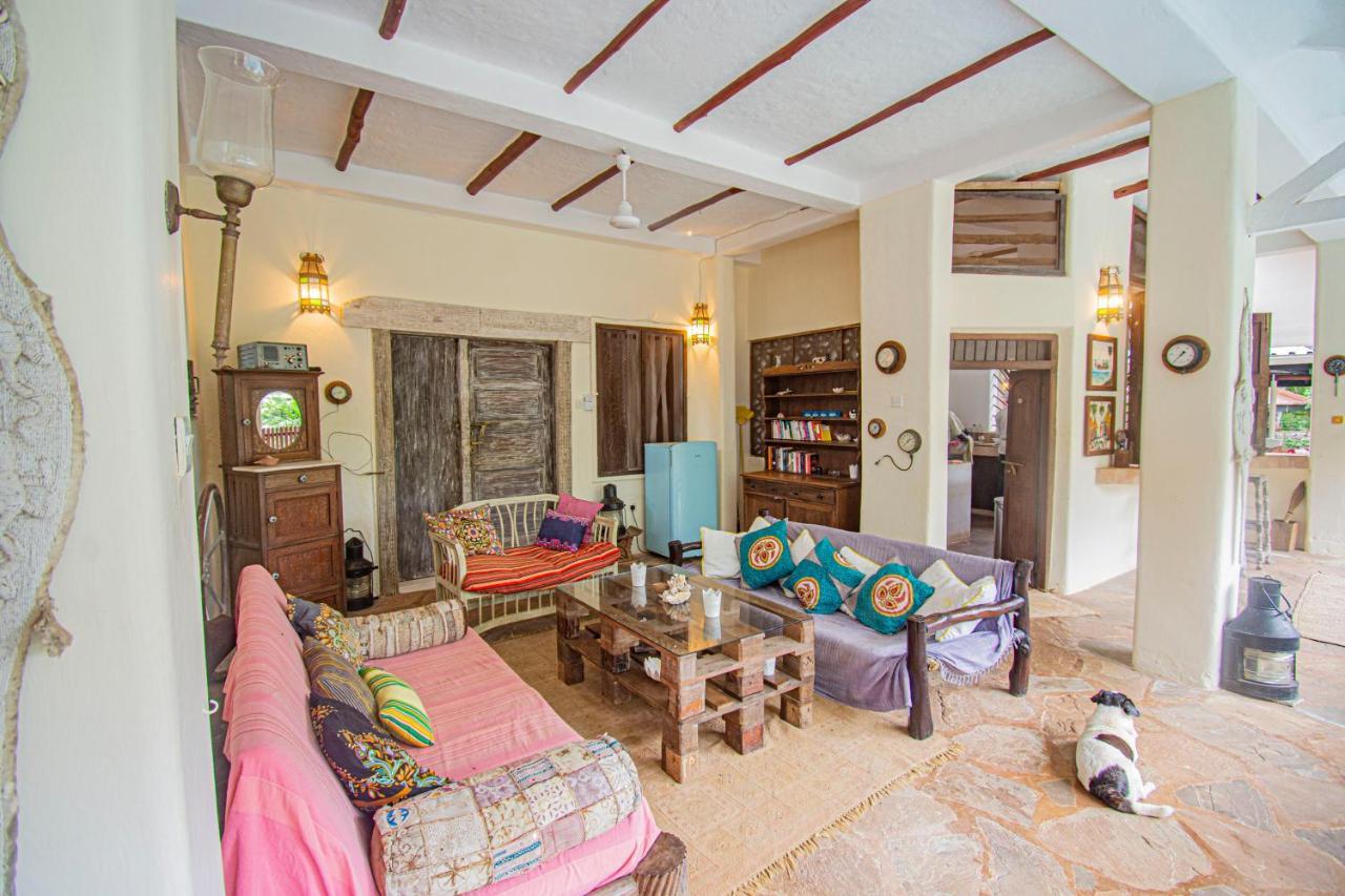 Mami Wata House Bed & Breakfast Kwale ภายนอก รูปภาพ