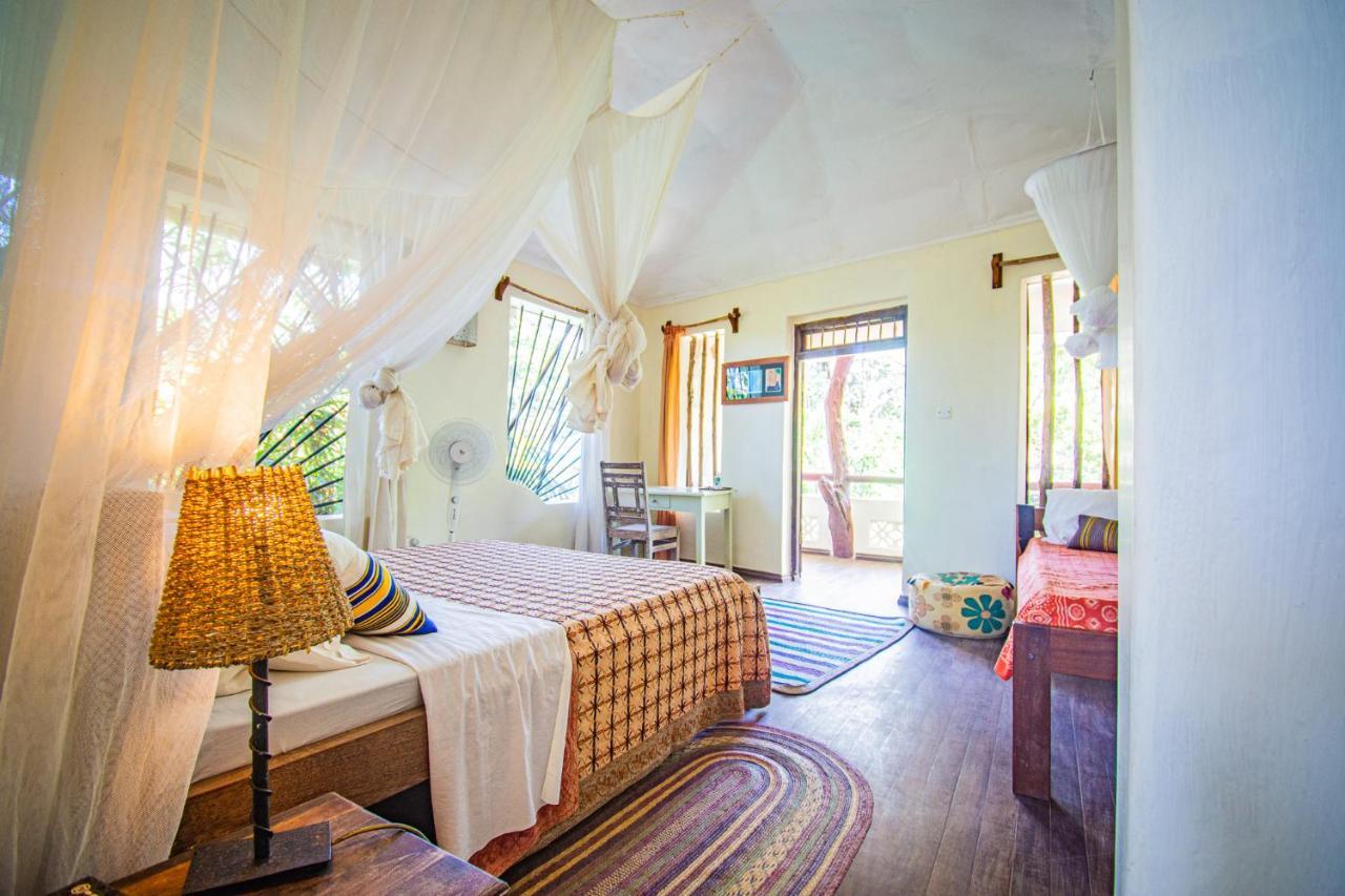 Mami Wata House Bed & Breakfast Kwale ภายนอก รูปภาพ