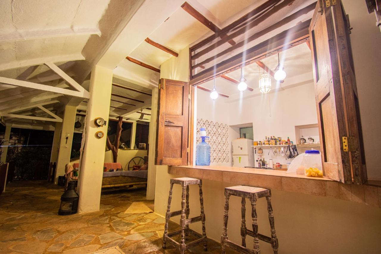 Mami Wata House Bed & Breakfast Kwale ภายนอก รูปภาพ